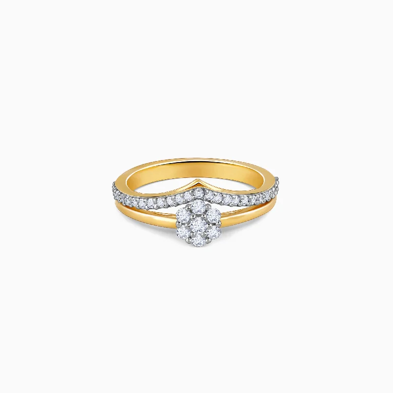 Gold Vanki Twist Diamond Ring