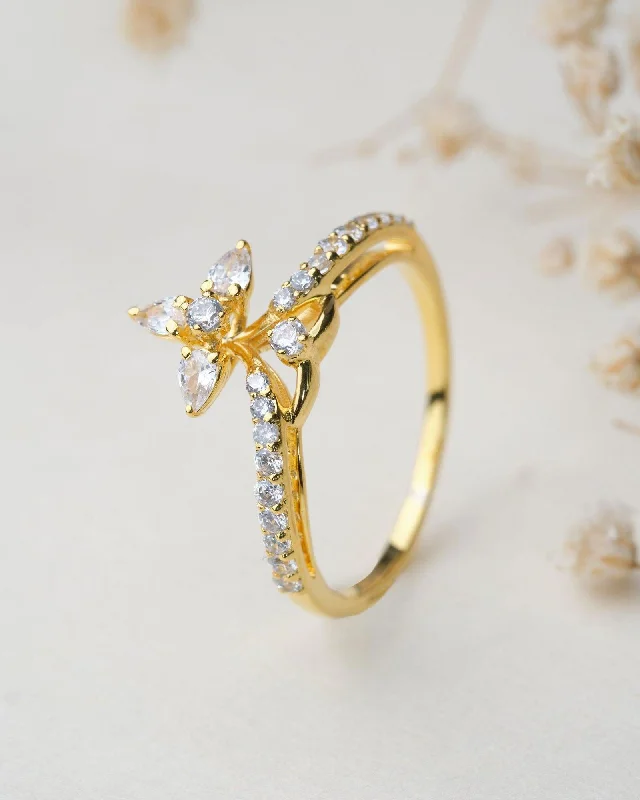 Aanshi Floral 18Kt Gold & Diamond Ring