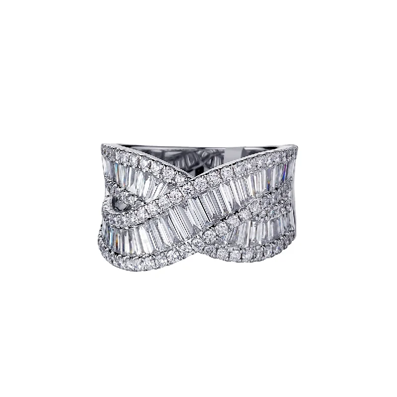 CRISS CROSS BAGUETTE & ROUND DIAMOND RING