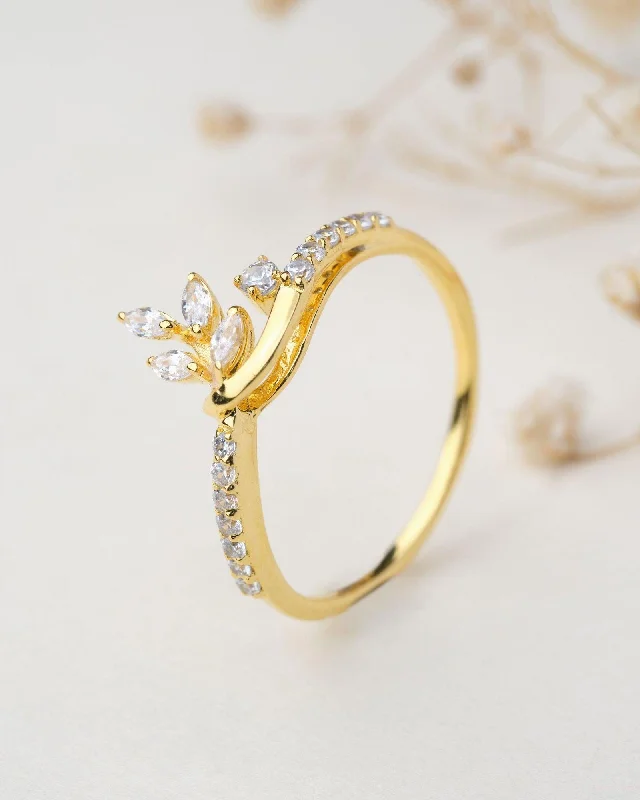 Radiance Floral 18Kt Gold & Diamond Ring