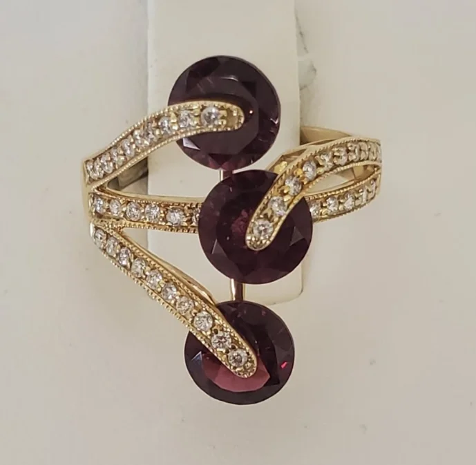 14kt Yellow Gold Rhodolite Garnet and Diamond Ring